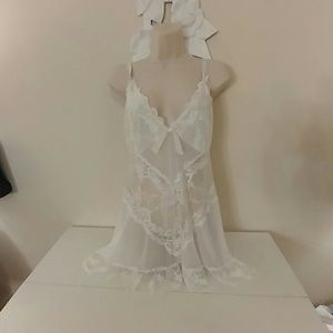 Vintage Intimates & Sleepwear - White lace bridal chemise Vintage Intimates & Sleepwear - White lace bridal chemise